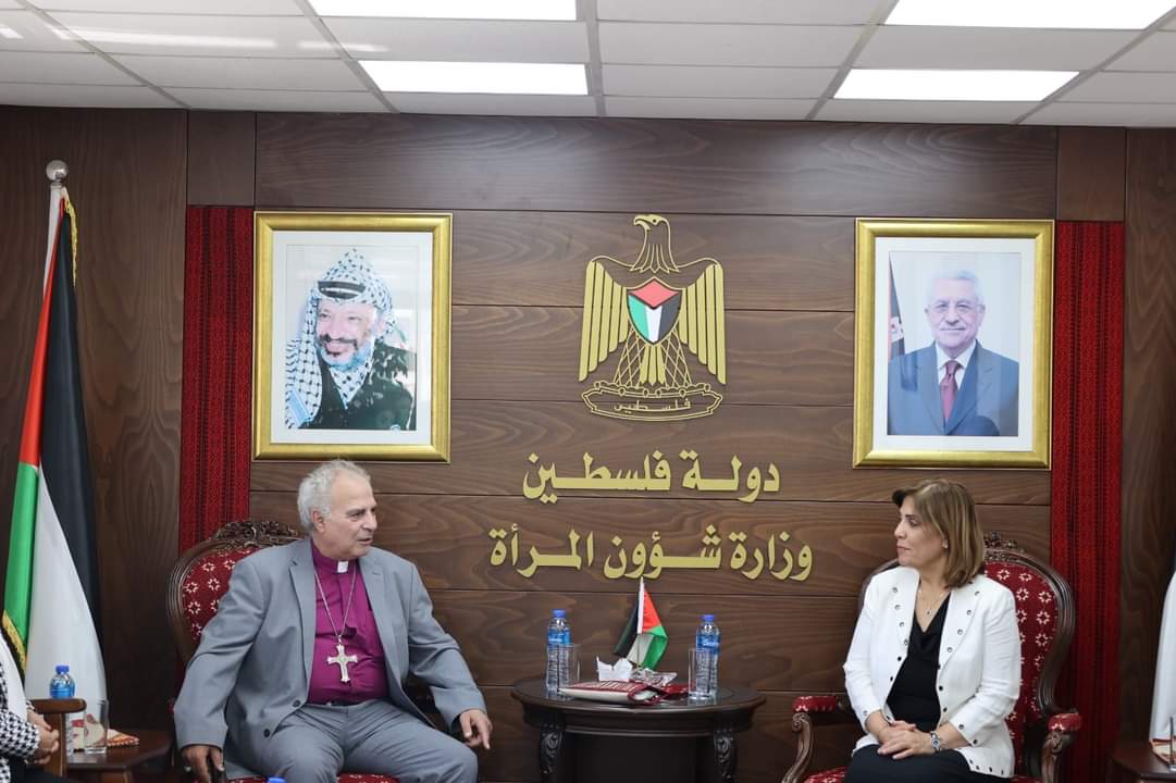 الخليلي: نثمن تجربة الكنيسة الإنجيلية اللوثرية في السياسات والإجراءات التي اعتمدتها لسد الفجوات في المساواة والعدالة بين الجنسين وتطوير عمل المحاكم الكنسية