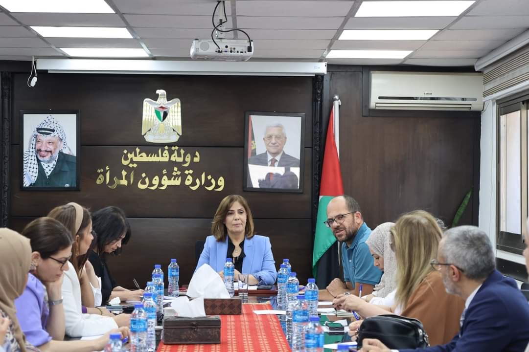  الخليلي تفعيل عمل الوحدات والتنسيق بينها يصب في مصلحة المؤسسة والمرأة على حد سوا.