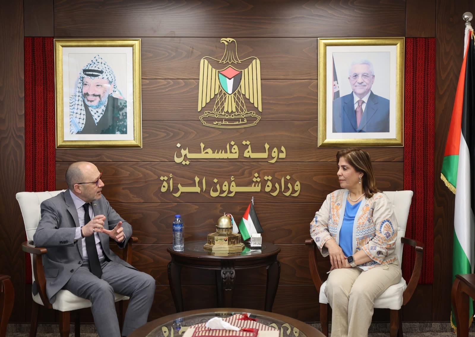 وزيرة شؤون المرأة تلتقي ممثل المكسيك ويبحثان سبل تعزيز التعاون في مجال تمكين النساء