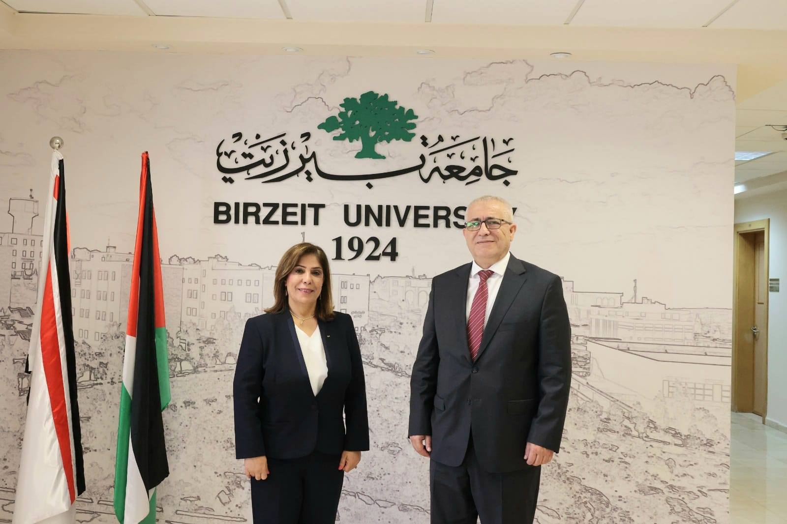 وزيرة شؤون المرأة ورئيس جامعة بيرزيت يناقشان سبل التعاون