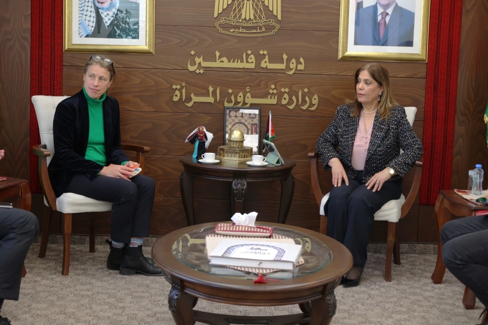 وزيرة شؤون المرأة تلتقي القنصل العام للسويد لتعزيز التعاون في قضايا النساء وتمكينهن