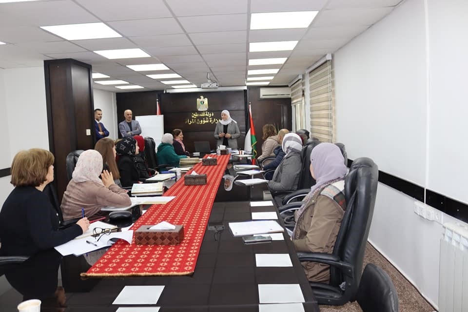 ضمن فعاليات الثامن من آذار وبمناسبة يوم الأم وزارة شؤون المرأة تطلق دورة تدريبية حول 